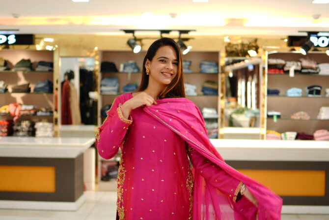 Pink Stylish Suit - Image 4