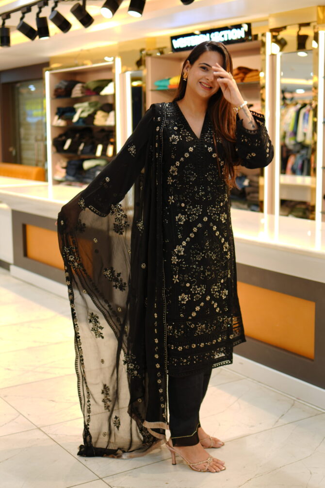 Black Kadhai Suit - Image 5